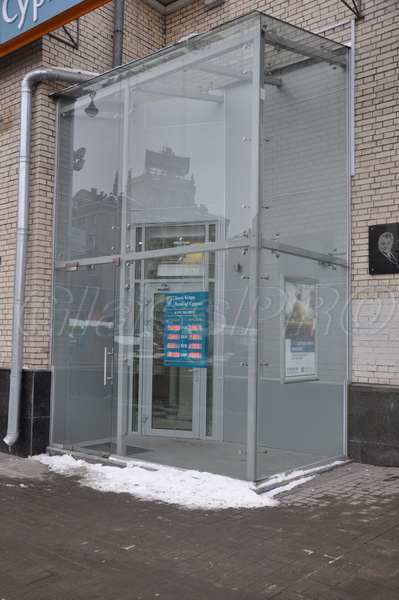 All-glass vestibule shopfront, "Bank of Cyprus" - Kyiv