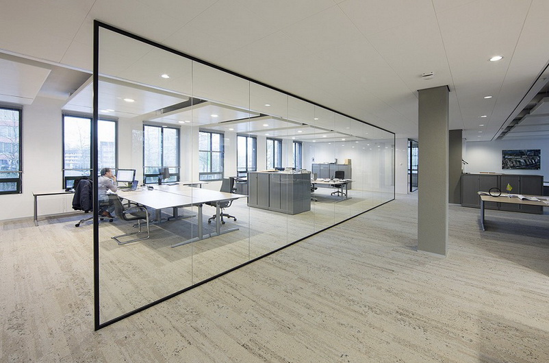 Glass office partitions without a door