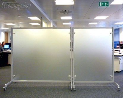 Mobile glass partitions in an office space