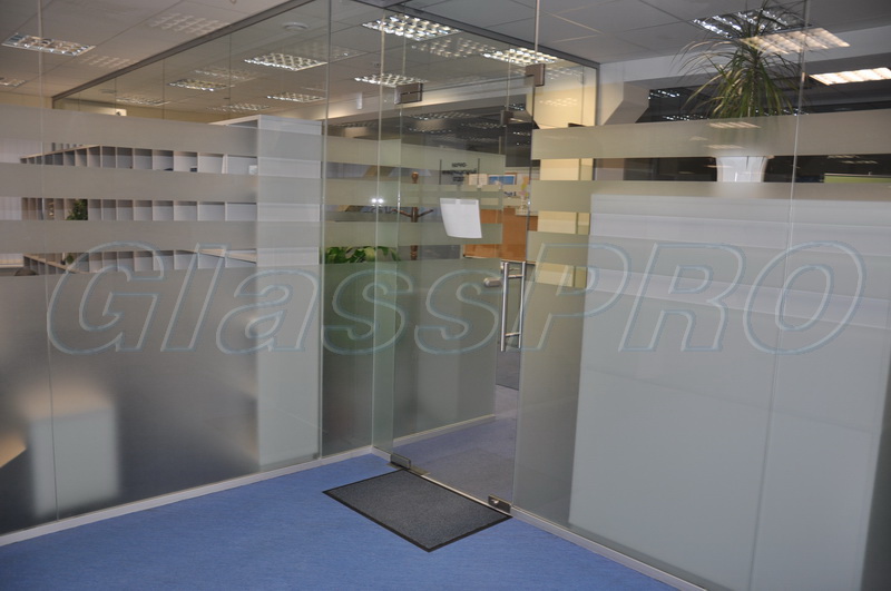 Glass interior partitions