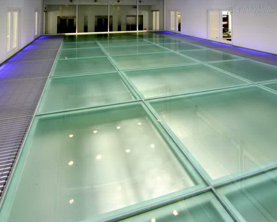 Скляна підлога