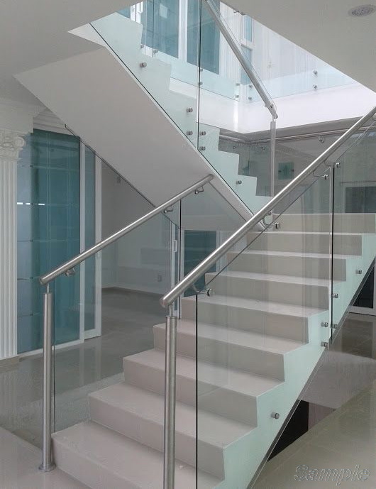 Model GS-03. Glass stair railing, point-mounted glass railings