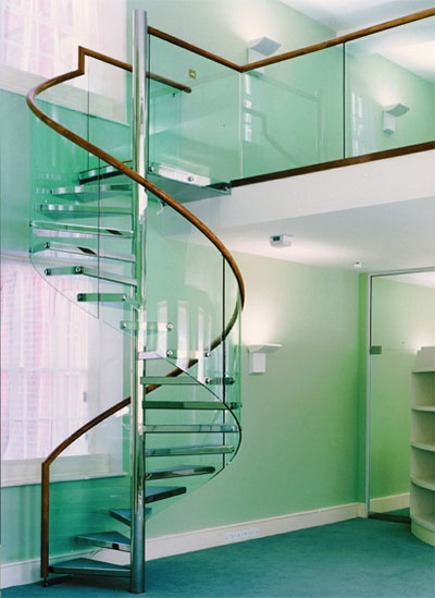 Model GS-03. Self-supporting glass stair railing, point-mounted glass railings