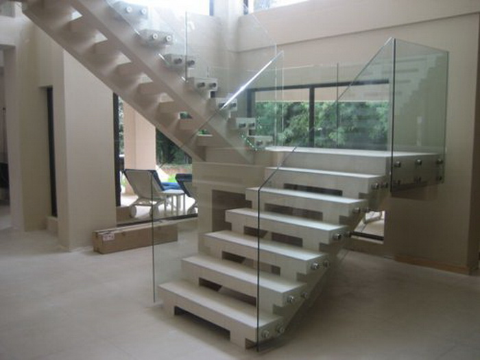 Model GS-03. Self-supporting glass stair railing, point-mounted glass railings